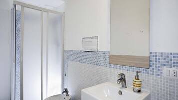 Apartment, 2 Bedrooms, Smoking, Balcony | Bathroom | Towels, toilet paper