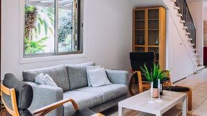 Huis, 2 slaapkamers, roken, balkon | Woonkamer