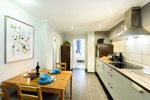 Apartment, 1 Schlafzimmer, Terrasse, Stadtblick | Innenbereich