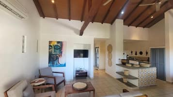 Condo, 2 Bedrooms, Smoking, Balcony | Living area