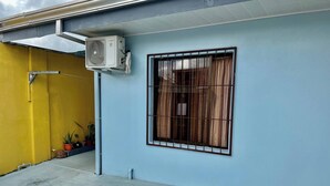 ห้องพัก, 1 ห้องนอน, ลานระเบียง, วิวภูเขา | บริเวณภายนอก