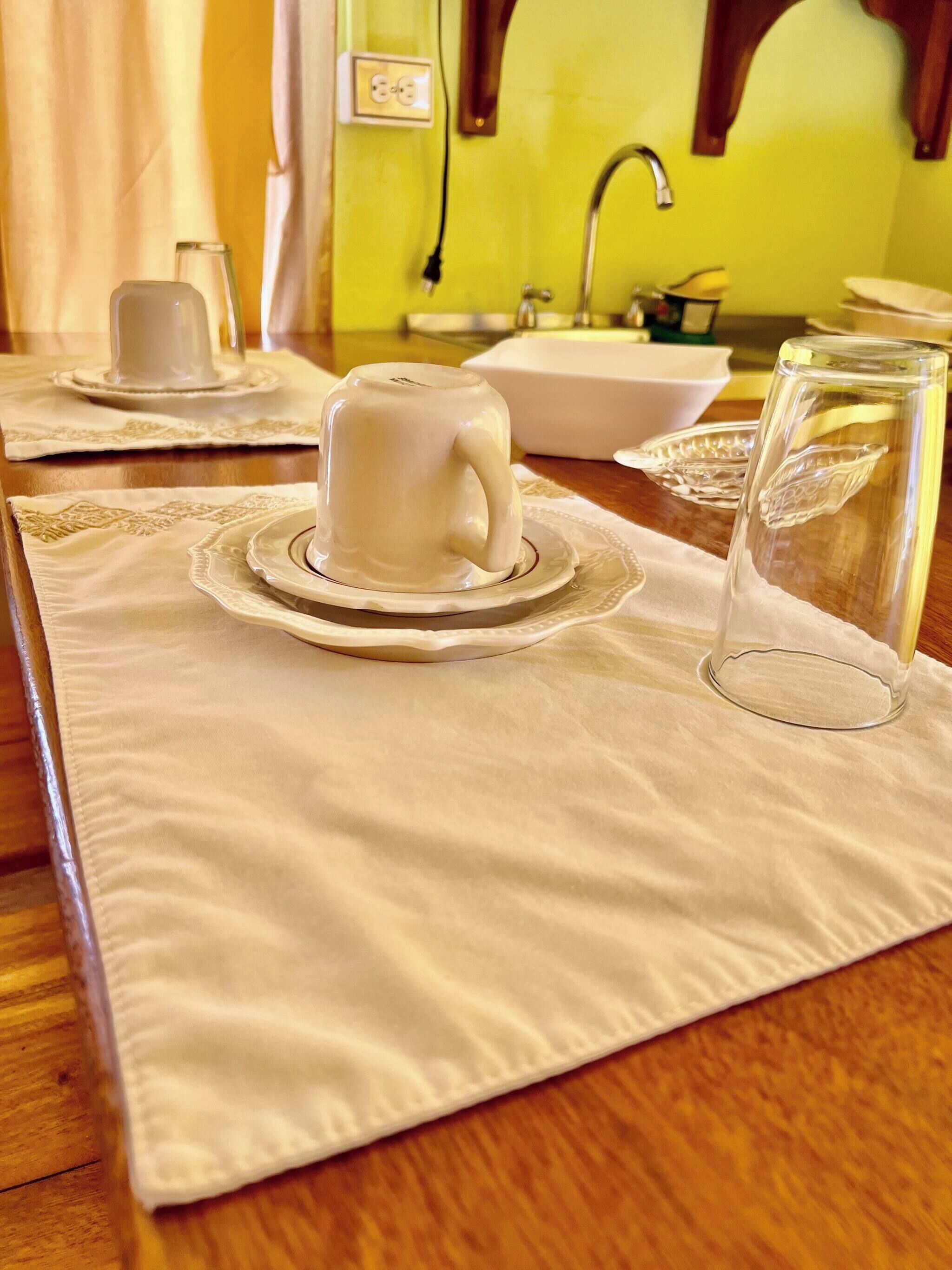 Room, 1 Bedroom, Patio, Mountain View | Dining