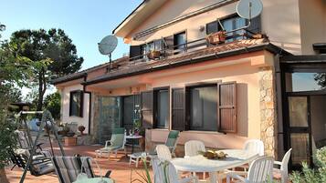 Villa, 5 Bedrooms, Private Pool, Garden View | Property entrance