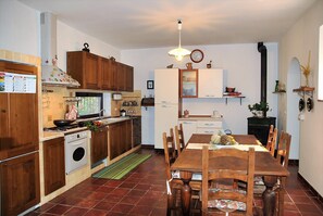 Villa, 5 Bedrooms, Private Pool, Garden View | Interior - Villa Vallereale Beautiful Garden and Private Pool 9 km From Sperlonga (Itri)