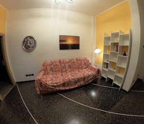 Casa, camere multiple, balcone | Area soggiorno