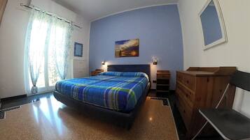 Casa, camere multiple, balcone