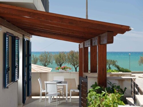 Dolce Mare 4 - Sea Front - Large Balcony - Sandy Beach