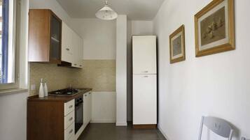 Apartment, 2 Bedrooms, Smoking, Balcony | Bahagian dalam