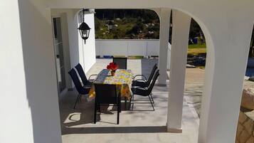 House, 2 Bedrooms, Smoking, Balcony | Terrace/patio