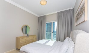 Executive Apartment | 1 bedroom, laptop workspace, iron/ironing board, free WiFi - Homesgetaway - JLT Lake Views 1BR (Dubai)