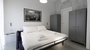 Apartment (1 Bedroom) | 1 Schlafzimmer, Bügeleisen/Bügelbrett, Bettwäsche