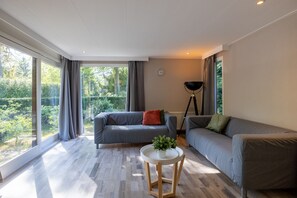 Økonomi-småhus, flere senger, ikke-røyk, terrasse | Oppholdsområde