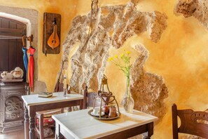 Dining - Blue Villa - Samonas - One Bedroom Maisonette (Apokoronas)