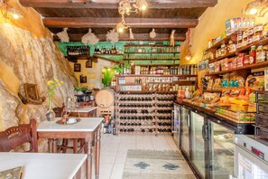 House | Gift shop
