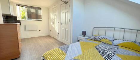 Rumah | 5 kamar tidur, setrika/meja setrika, Wi-Fi gratis, dan seprai linen