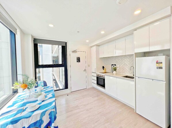 Fridge, microwave, oven, stovetop