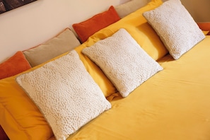 1 chambre, fer et planche Ă repasser, Wi-Fi, draps fournis