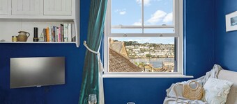 Delightful 2 bed character cottage in Polruan with river views.