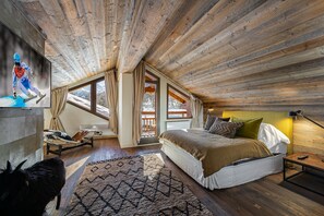 Family Chalet | Hypo-allergenic bedding, in-room safe, individually decorated