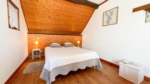 4 bedrooms, desk, WiFi - Maison de Campagne en Plein Coeur de la Normandie !! (Ferrières-la-Verrerie)
