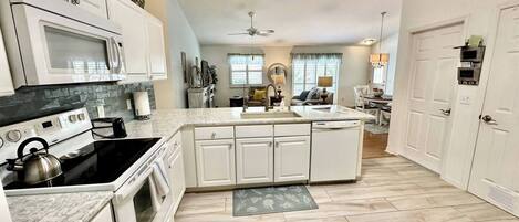 Fridge, oven, stovetop, dishwasher