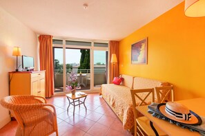 1 bedroom, individually furnished, free WiFi, bed sheets