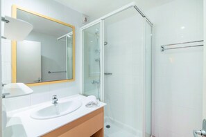 Dusche, Handtücher, Toilettenpapier