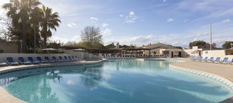 SOWELL RESIDENCES Les Lauriers Roses