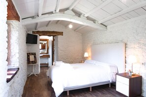 4 bedrooms, free WiFi, bed sheets - Houmi Rural House A Ponte (Boimorto)