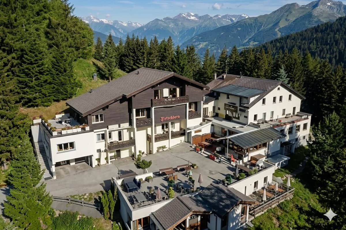 Villa Panoramic - flera sovrum - utsikt mot bergen - intill bergen | Italienska Frette-lakan, sÀngtillbehör av högsta kvalitet och minibar