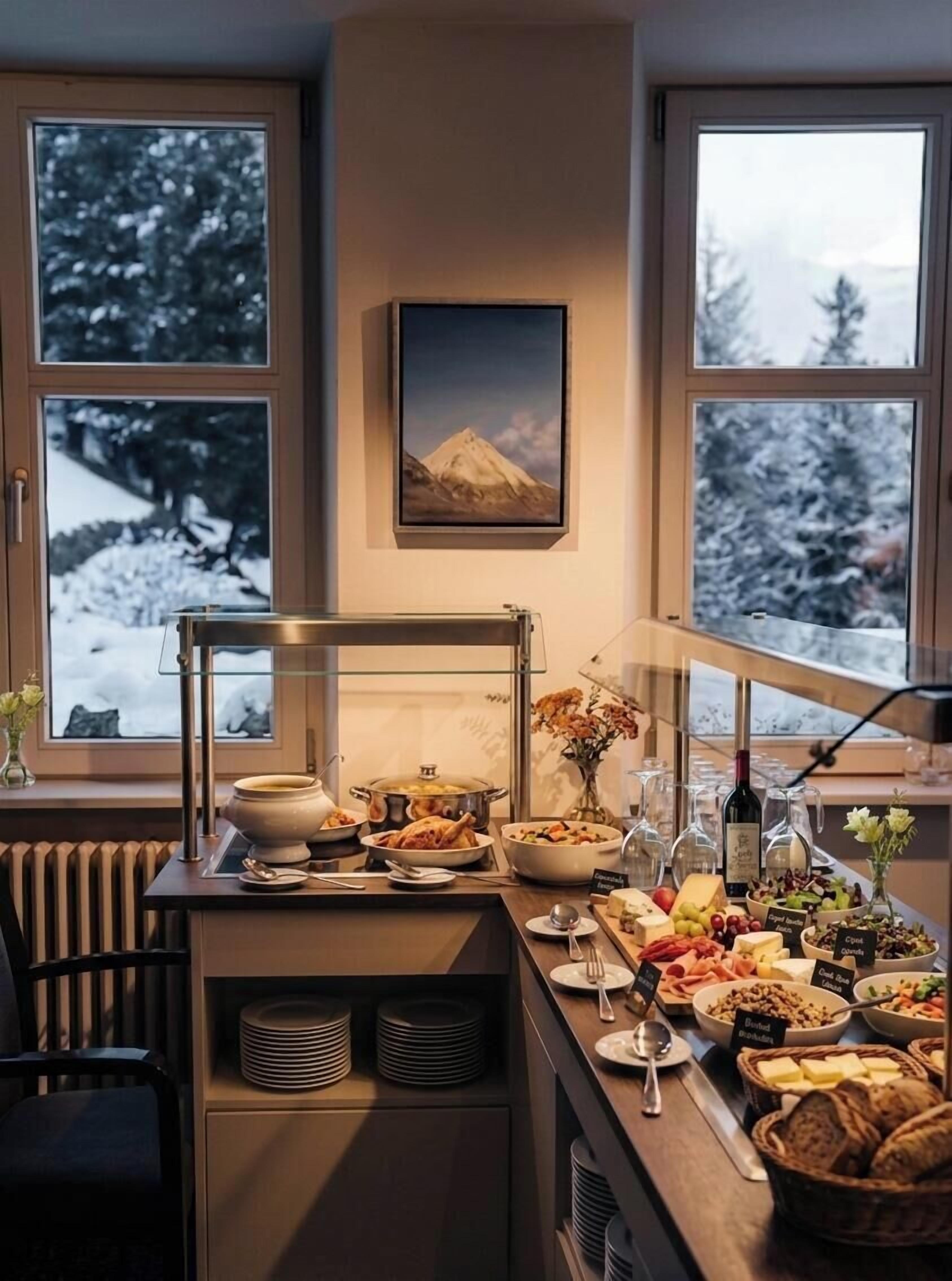 Daily cooked-to-order breakfast for a fee