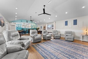 Interior - ⚓Sleeps 23! 2 Houses on 1 Acre, Min to AMI Beaches!⚓⛳ (Bradenton)