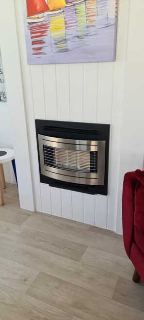 Apartment, Multiple Beds | Interior - Inviting 3-bed Lodge (Rye)