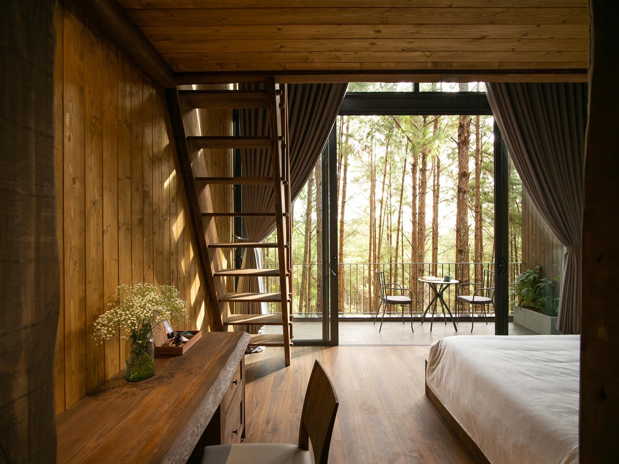 Habitación familiar (Deluxe 202, 304, 402) | Caja de seguridad en la habitación, escritorio y insonorización 