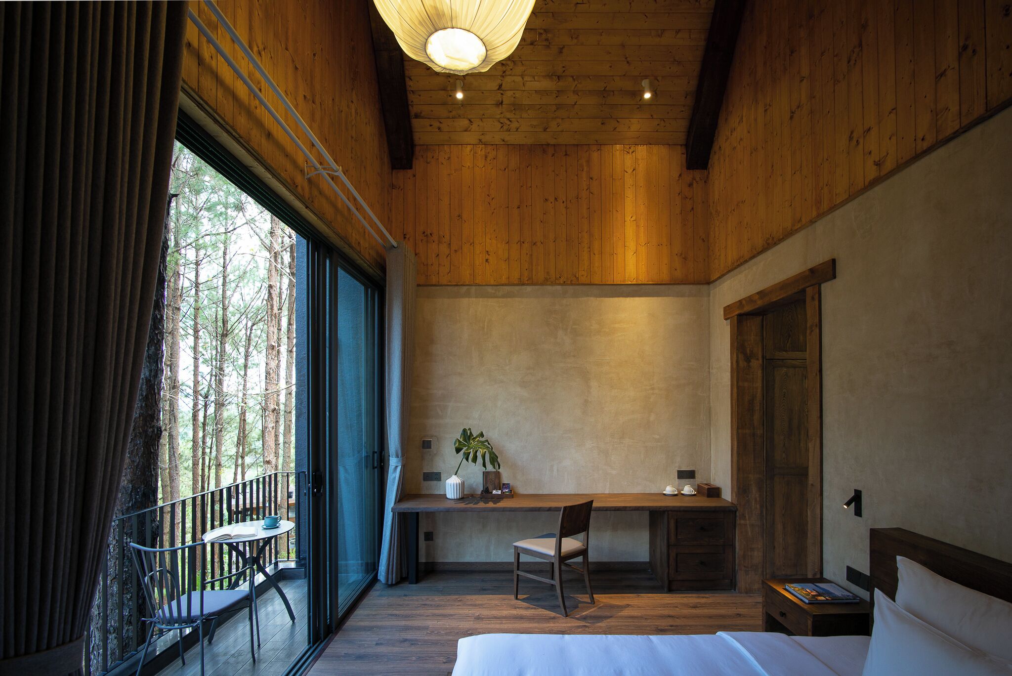 In-room safe, desk, soundproofing, iron/ironing board