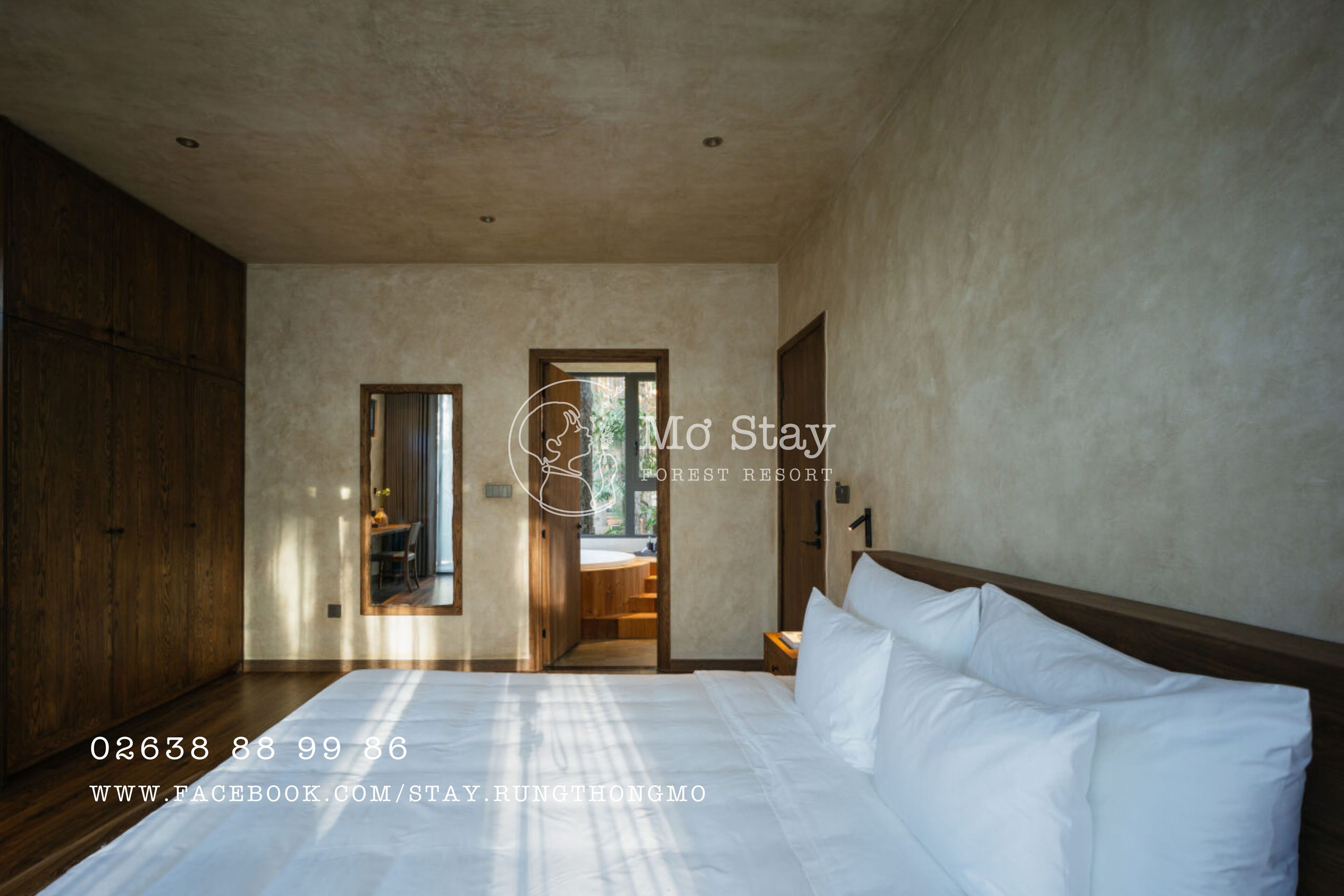 DELUXE WITH JACUZZI | In-room safe, desk, soundproofing, iron/ironing board