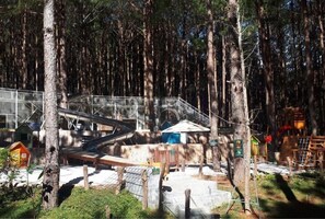 Children’s play area – outdoor