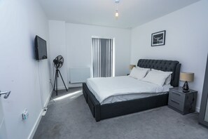 Apartment, 1 Queen Bed | 1 bedroom, free WiFi, bed sheets - Captivating 1-bed Apartment in London (London)
