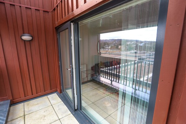 Apartment, 1 Queen Bed | Property grounds