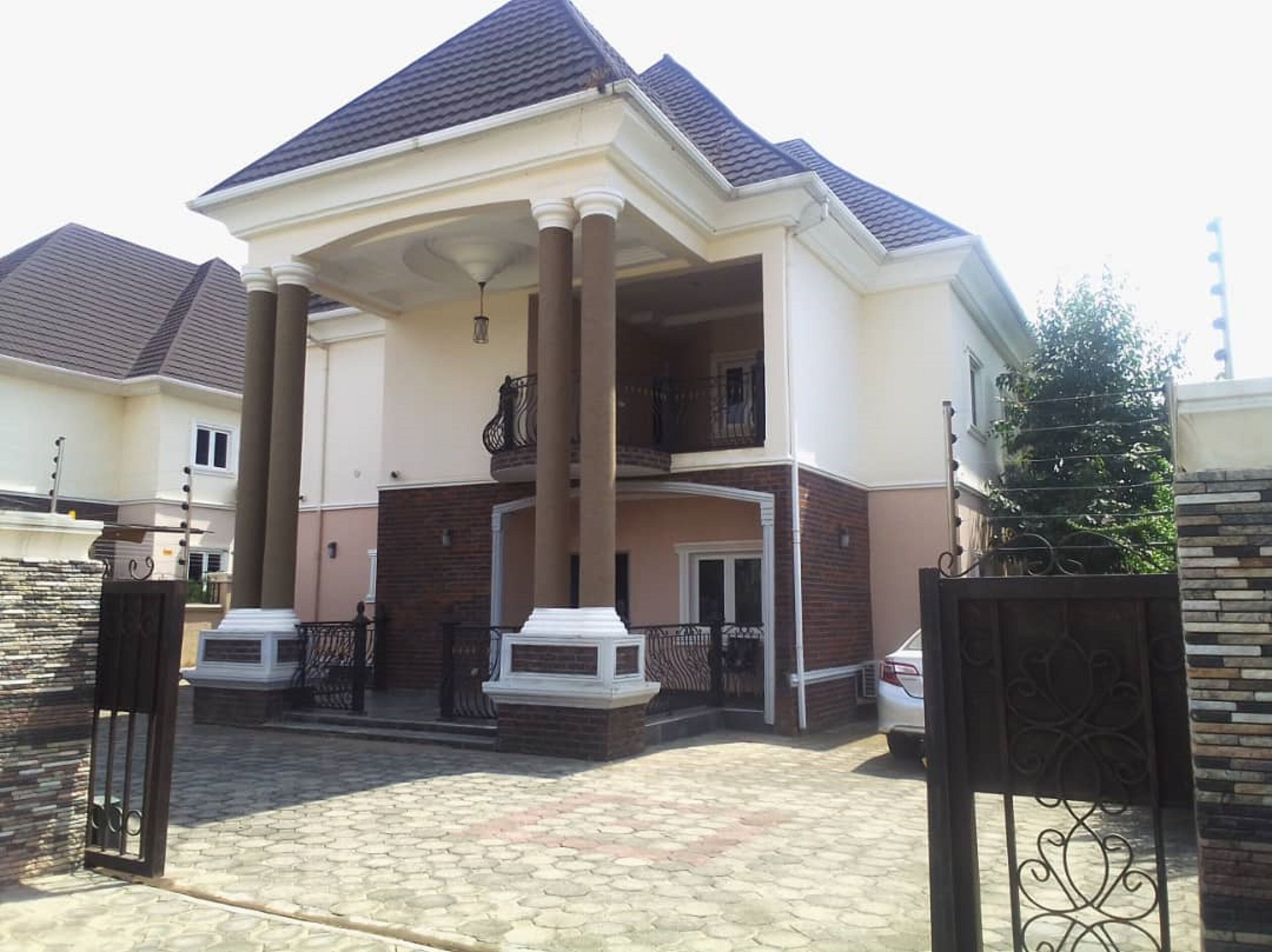 Facciata della struttura