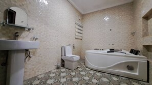 Quarto solteiro | Banheiro