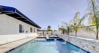 Private Pool & Spa: Stylish Palm Springs Home!