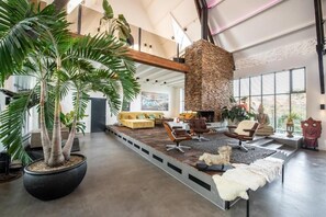 Deluxe Villa, 3 Bedrooms, Non Smoking, Bathtub | Living area - het Lichthuis (Zandvoort)