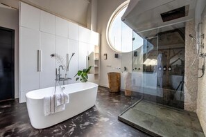 Villa Deluxe, 3 chambres, non-fumeur, baignoire | Salle de bain