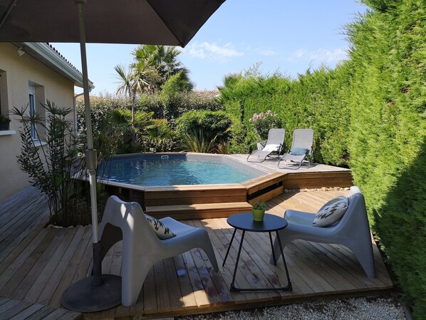 Outdoor pool, a heated pool