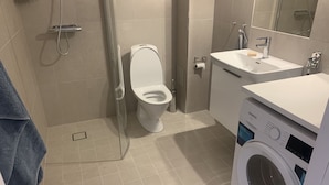 Apartment | Bathroom - Remarkable Apartment by the Globe Avici Arena (Johanneshov)