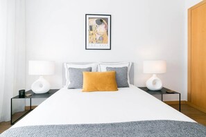 2 bedrooms, bed sheets