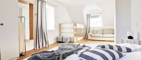 2 bedrooms, desk, iron/ironing board, travel cot