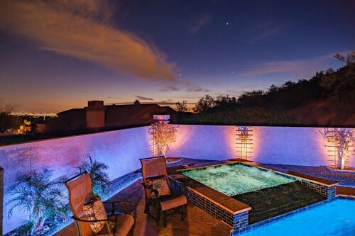 Serenity on the Hill! Luxury Single story home! Air Hcky, Gas Firep, Htd Pool/Spa!