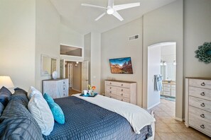 3 bedrooms, desk, iron/ironing board, free WiFi